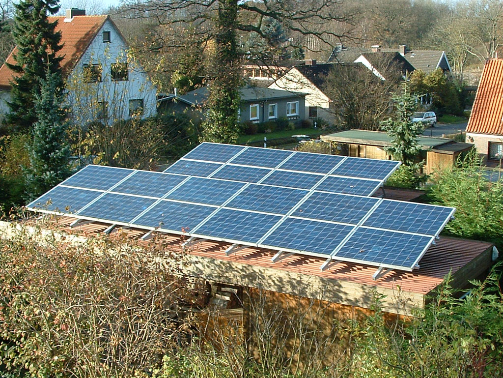 Photovoltaikanlage 3,2 KWp auf Garagendach