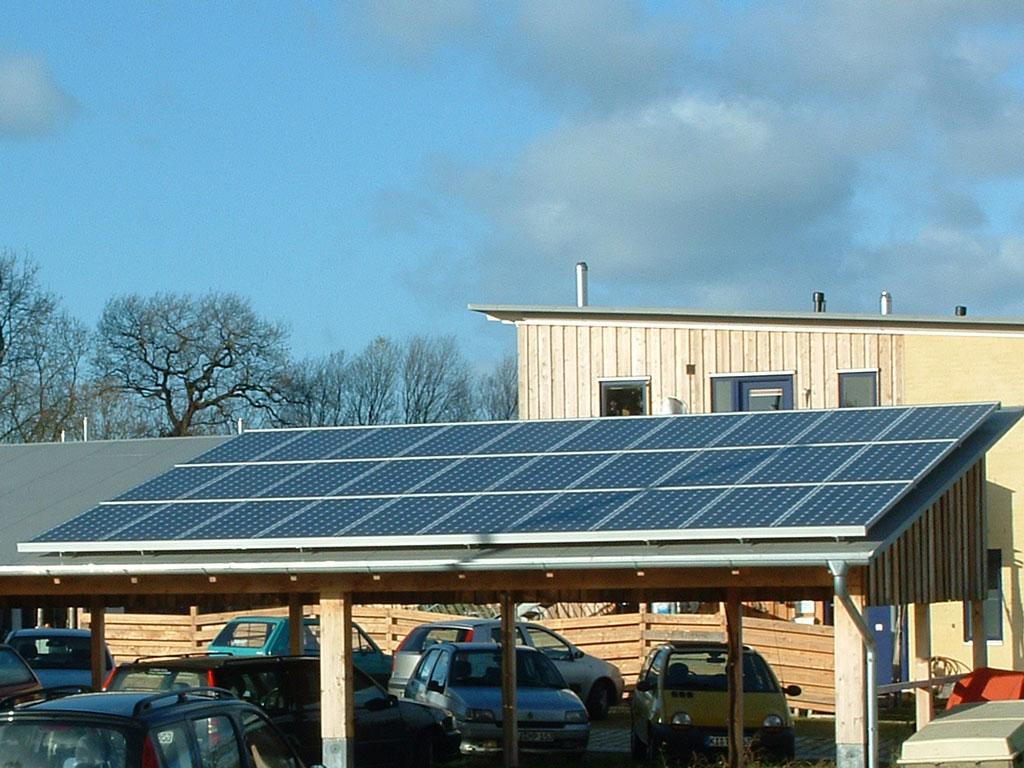 Photovoltaikanlage 5,25 KWp auf Parkfläche