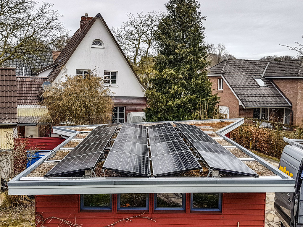 Photovoltaikanlage mit 6,20 KWp auf Gründach Ost-West
